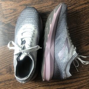 Brooks Levitate 2